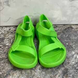 Mudd Neon Green Women's Sandals
